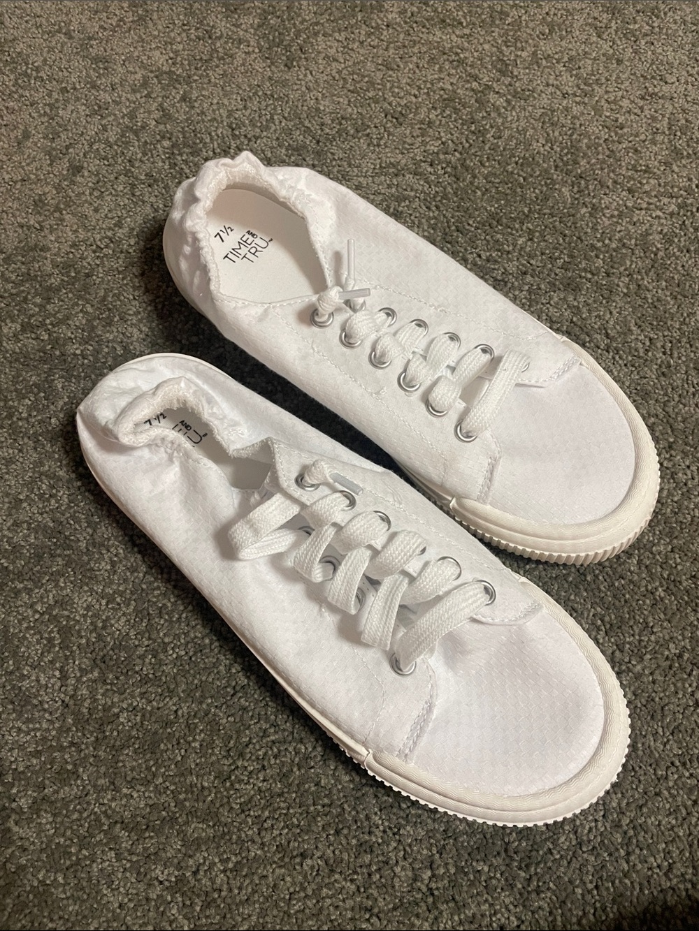 Time and true white sneakers 7.5
